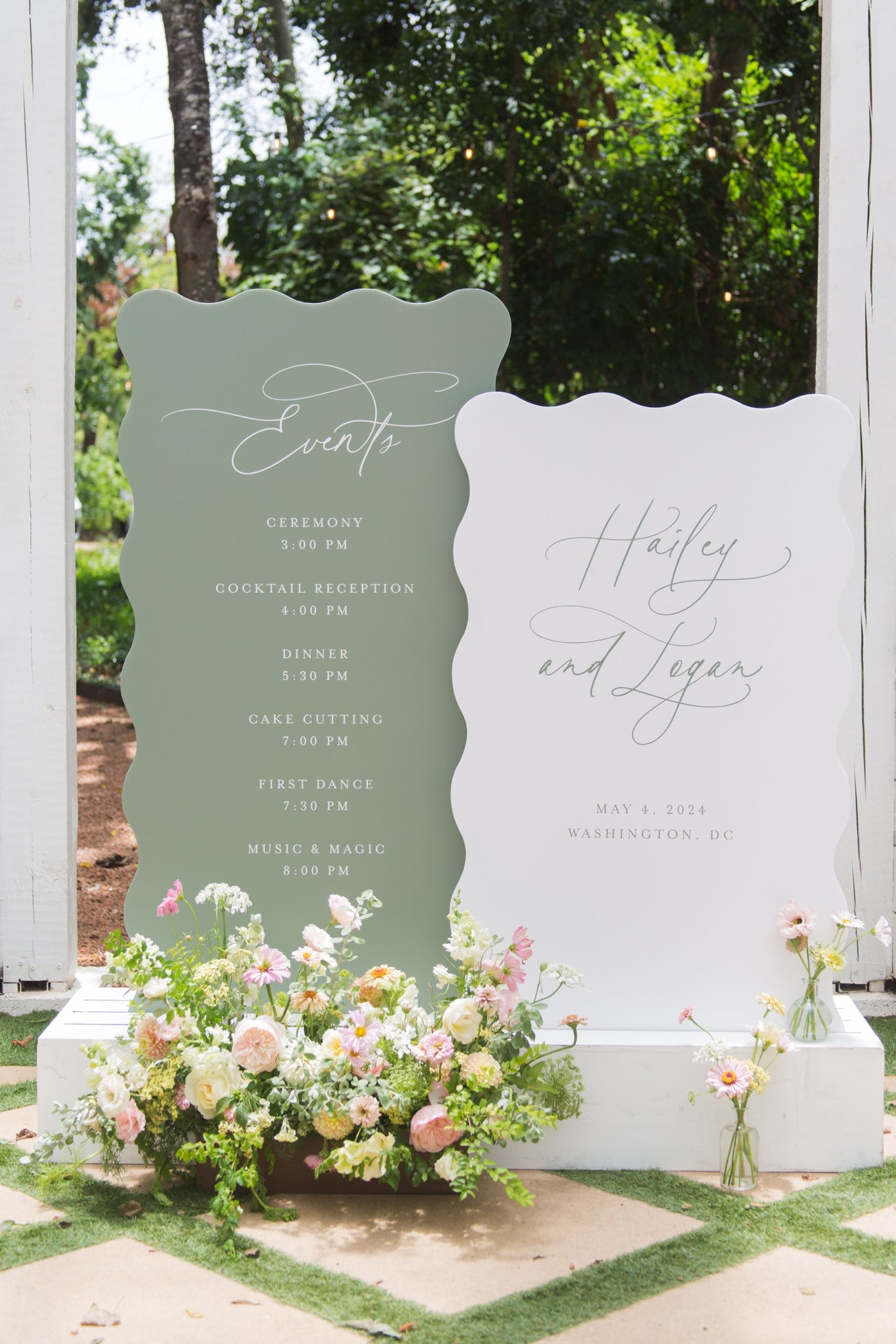 Five Unique Wedding Sign Shapes