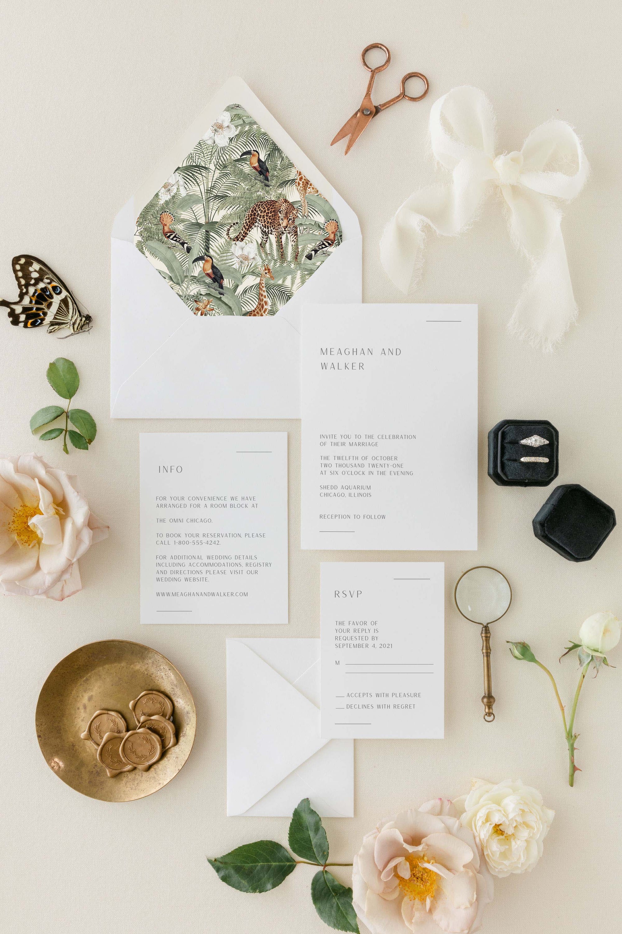 Minimalistic-Wedding-Invitation-Card-Lily-Roe-Co
